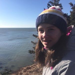 Meet your Posher, Mae